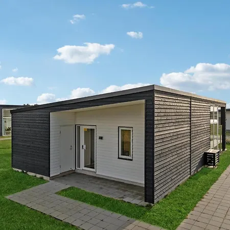 4 Bedroom Nice In *