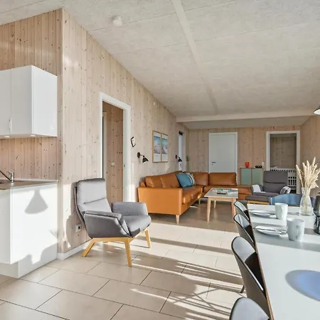 4 Bedroom Nice In