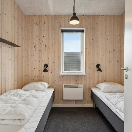 4 Bedroom Nice In Дом отдыха *