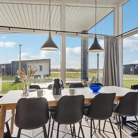 4 Bedroom Nice In Дом отдыха
