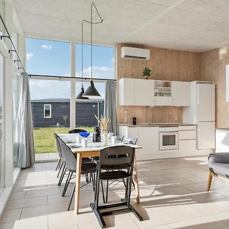 Дом отдыха 4 Bedroom Nice In Ринкёбинг